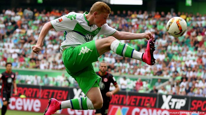 Bundesliga To Premier League Transfers Often A Win Win Sports German Football And Major International Sports News Dw 23 07 2019