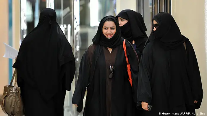 Saudi Arabien Frauen (Getty Images/AFP/F. Nureldine)