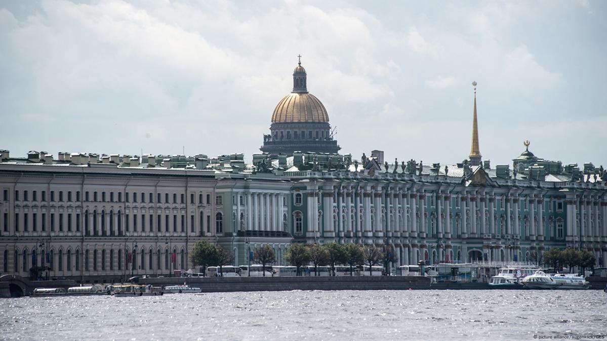 В Петербурге сочли незаконными таблички 