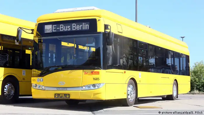 Electric bus in Berlin (Photo: Stephanie Pilick/dpa)