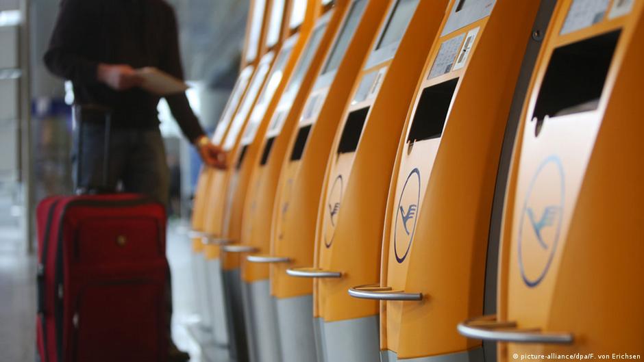 Lufthansa introduces booking fee DW 09/01/2015