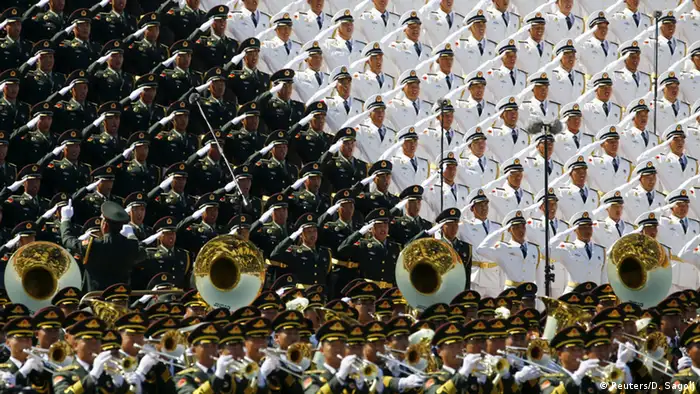 China Militärparade in Peking 70. Jahrestag Ende 2. Weltkrieg Bildergalerie (Reuters/D. Sagolj)