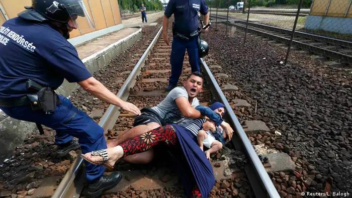 Ungarn Bicske Flüchtlinge Polizei Verhaftung Familie