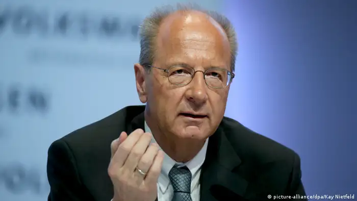 Hans Dieter Pötsch VW Finanzvorstand Berlin Tempelhof Jahrespressekonferenz