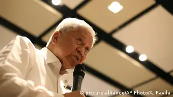 Philippine Albert del Rosario Außenminister