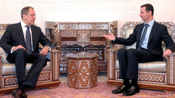 El ministro de Relaciones Exteriores ruso, Sergei Lavrov, y el presidente sirio, Bashar Al Assad, en Damasco (2012): viejos aliados.