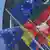 Flaggen vor dem Europäischen Parlament (Foto: Bernd Riegert, DW)