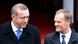 Tusk (re) neben dem türkischen Präsidenten Erdogan (Foto: Getty) Tusk (re) neben dem türkischen Präsidenten Erdogan (Foto: Getty)