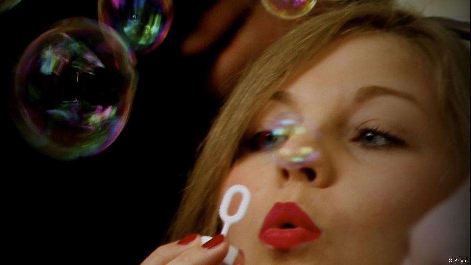 The search for love in a new city DW 09/20/2015