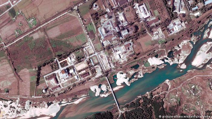 Северокорейский ядерный полигон в Йонбёне - фото из космоса