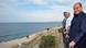 Сильвио Берлускони на берегу Черного моря в Крыму Сильвио Берлускони на берегу Черного моря в Крыму