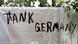 Deutschland Flüchtlingskrise Zeltstadt in Dresden Schrift Danke Deutschland Deutschland Flüchtlingskrise Zeltstadt in Dresden Schrift Danke Deutschland