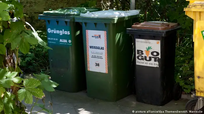 Deutschland, Symbolbild Mülltrennung (picture alliance/dpa Themendienst/A. Warnecke)