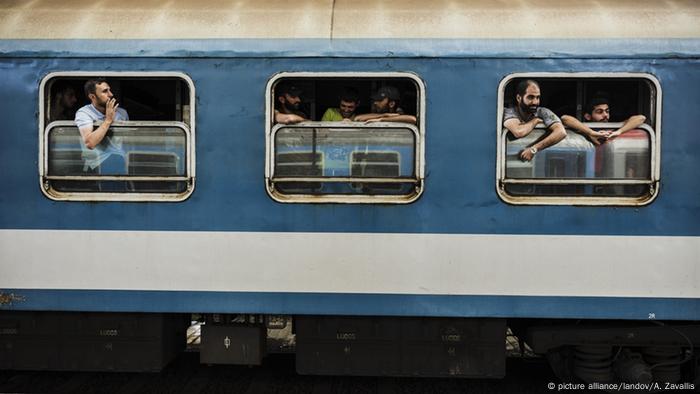 Flüchtlinge im Zug (Foto: Achilleas Zavallis/UPI /LANDOV )