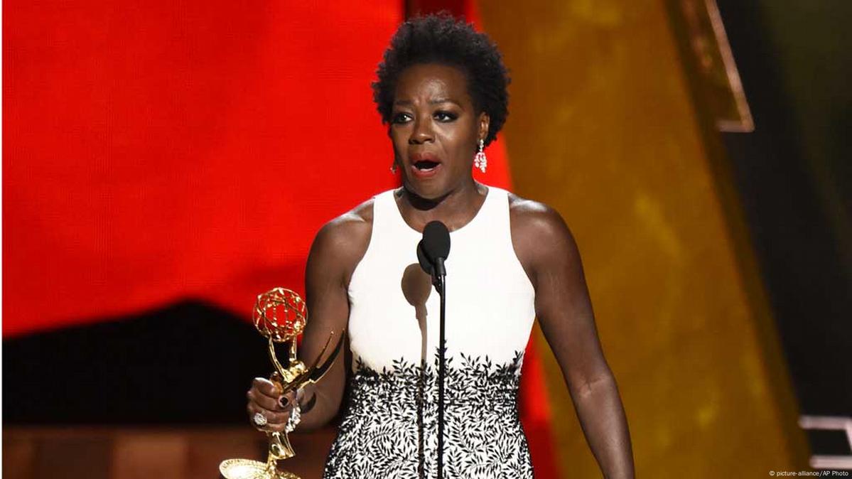 Game Of Thrones Wins Best Drama at the 2015 Emmy Awards 