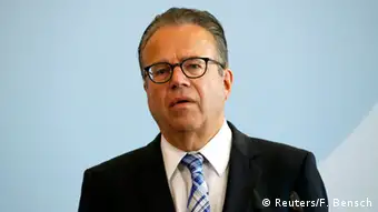 Deutschland PK Frank-Jürgen Weise Bundesamt für Migration und Flüchtlinge