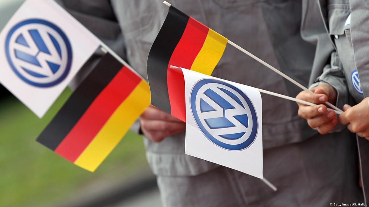 Company germany. Volkswagen Германия. Германский концерн Фольксваген. Volkswagen AG В Германии. Немецкий автоконцерн Volkswagen.