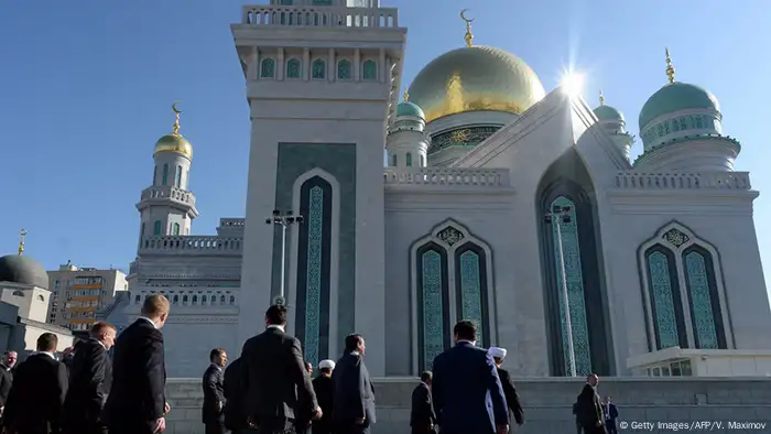 Bildergalerie Putin und Erdogan eröffnen Europas größte Moschee (Getty Images/AFP/V. Maximov)