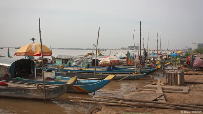 Cambodia′s fishing communities marooned on land rights | Asia | An in ...