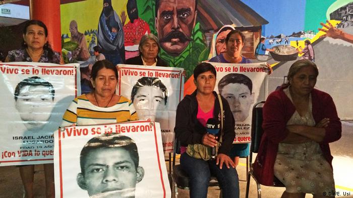 Mexiko Ayotzinapa Eltern und Studenten
