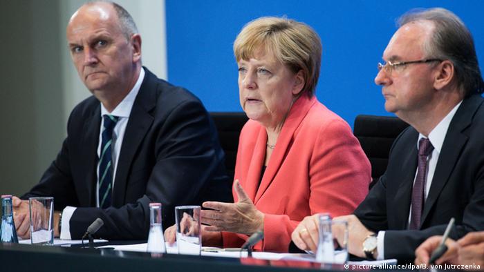 Дитмар Войдке, Ангела Меркель и Райнер Хазелофф