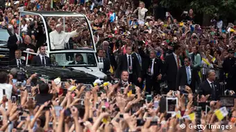 Begeisterter Empfang für den Papst im Central Park in New York