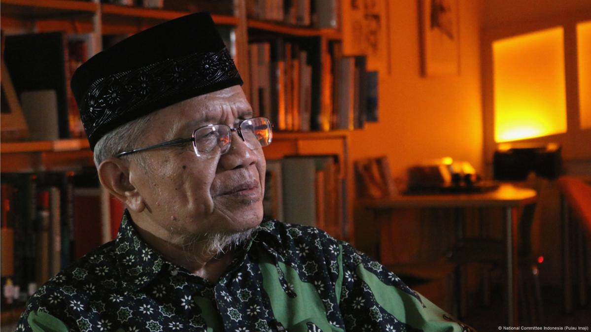 Taufiq Ismail : Penyair Dan Penjaga Sastra Indonesia – DW – 09.10.2015