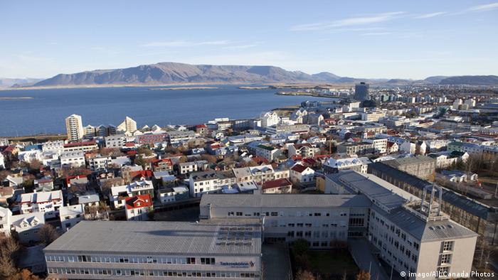 Рейк'явік - столиця Ісландії, вигляд згори