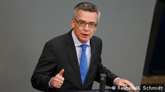 Deutschland Bundestag Asylrechtsänderung Thomas de Maiziere