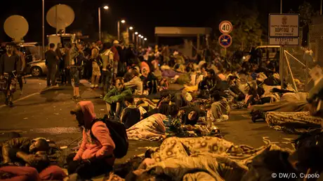 Freiwillige Flüchtlingshelfer auf dem Balkan (Foto: Diego Cupolo)