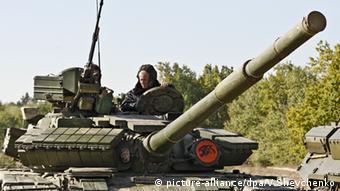 Panzer in der Ukraine (Foto: picture-alliance/dpa/V.Shevchenko)