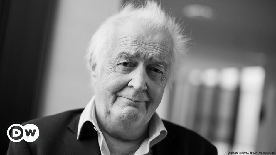 Henning Mankell: A crime writer who fought racism – DW – 10/05/2015