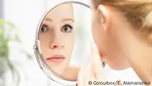 هكذا يؤثر الغذاء وبكتيريا الأمعاء على الجلد وصحة البشرة