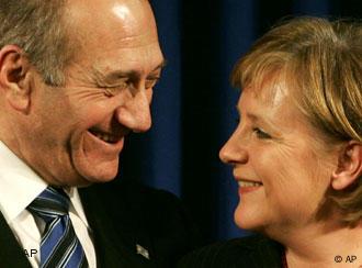 Angela Merkel, canciller alemana, y Ehud Olmert, primer ministro israelí.