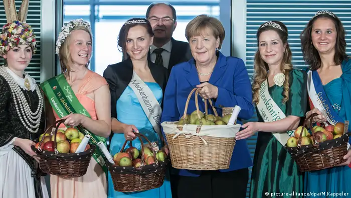 BdT Angela Merkel Apfelkorb Apfelkönigin Äpfel NRW Deutschland 
