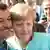Беженец делает сэлфи с канцлером Германии.