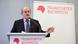 Salman Rushdie als Redner am Pult bei der Frankfurter Buchmesse Salman Rushdie als Redner am Pult bei der Frankfurter Buchmesse