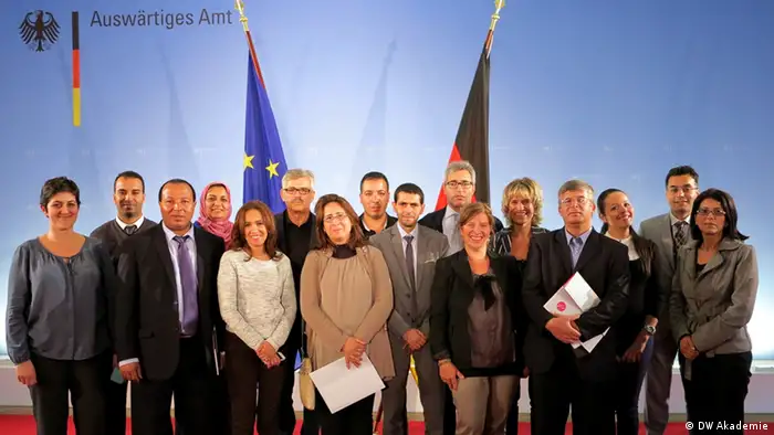 Group photo at the Federal Foreign Office with the Tunisian press officers (photo: DW Akademie)