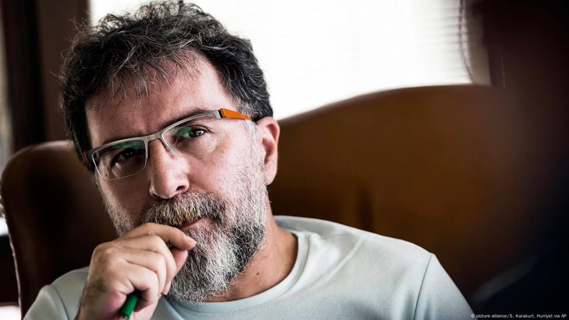 Ahmet Hakan'ın bir söyleşi esnasında çekilmiş arşiv fotoğrafı. Ahmet Hakan'ın bir söyleşi esnasında çekilmiş arşiv fotoğrafı.