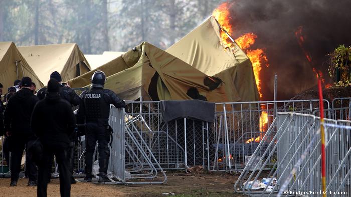 Палатки в огне