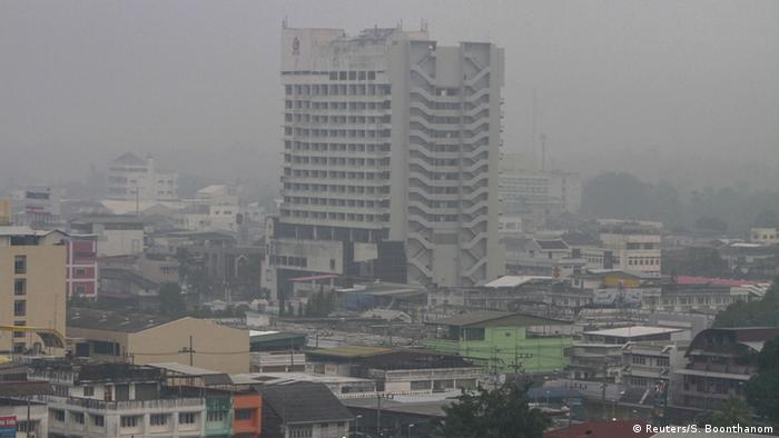Thailand Smog Rauch von Waldbränden in Indonesien