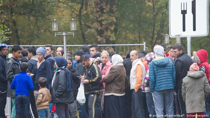 Deutschland Flüchtlinge Essensausgabe