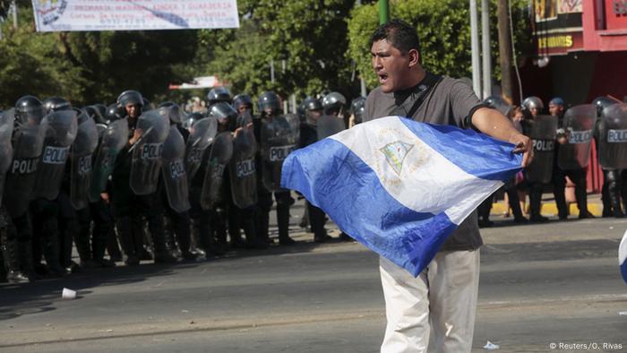 Manifestación contra la construcción del Gran Canal Interoceánico, Managua. Octubre 2015 (Reuters/O. Rivas)