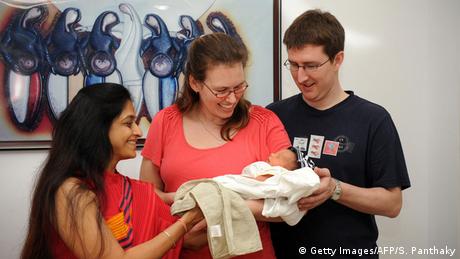 Indien Leihmütter Dr. Nayna Patel (Getty Images/AFP/S. Panthaky)