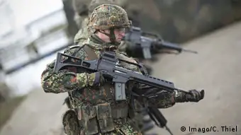 Bundeswehr Soldaten Sturmgewehr G36 Heckler und Koch