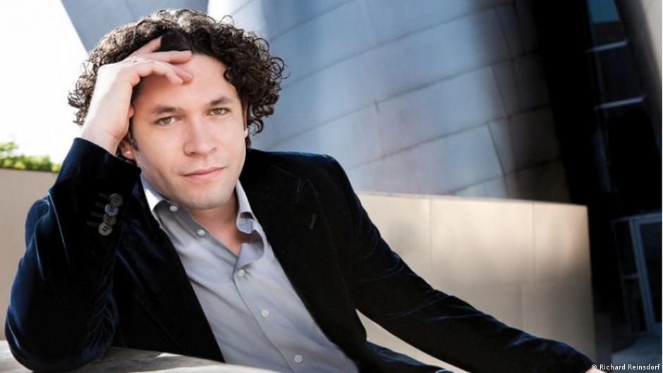 conductor gustavo dudamel - Ilustrasi 2