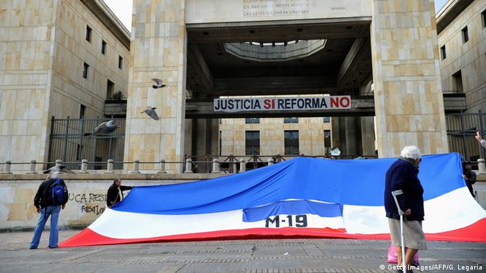 Kolumbien Bogota Justizpalast Protest M-19