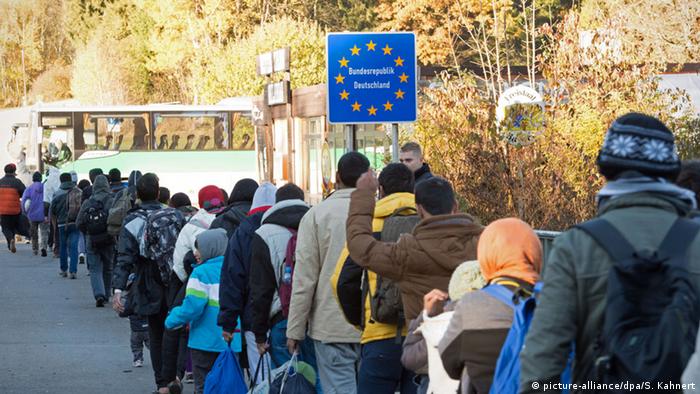 Österreich Grenze Deutschland Wegscheid Grenzschild Flüchtlinge