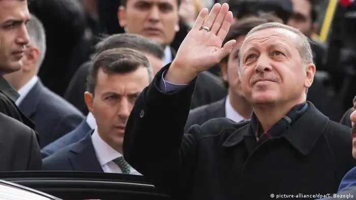 Wahl in der Türkei AKP gewinnt deutlich