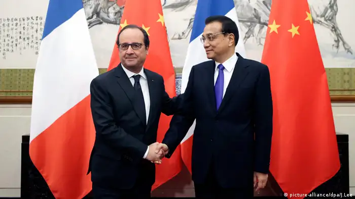 Frankreich Präsident Francois Hollande China Premierminister Li Keqiang Peking China Flaggen